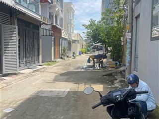 Nhà đẹp 3 tầng hẻm oto  chỉ 5ty2