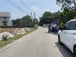 Chính chủ cần bán gấp lô đất gần tt chi nê lạc thuỷ hoà bình, bán sát mặt đường lớn
