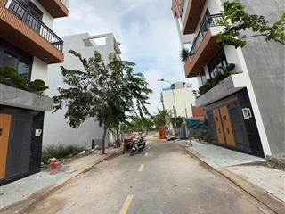 Bán đất hẻm 6m an phú đông 12, dt 5x10m. khu đồng bộ cao tầng.