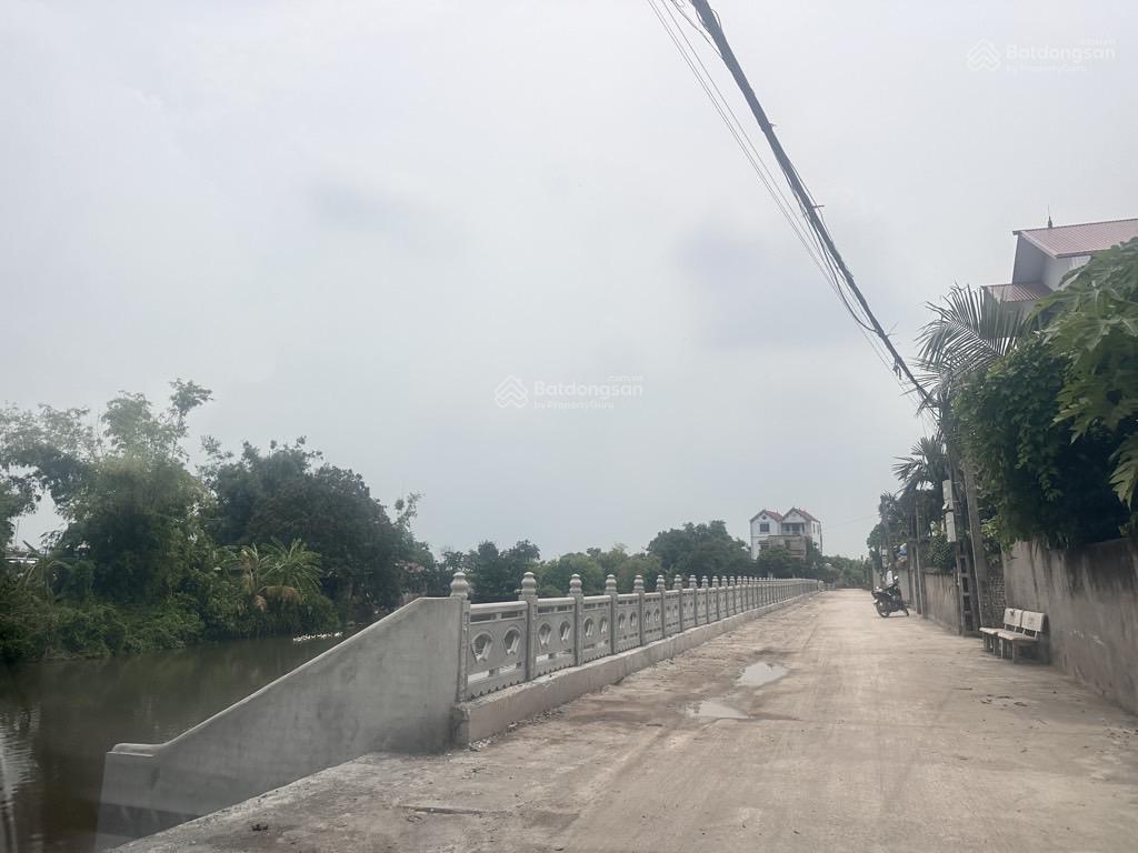 Nguyệt đức thuận thành ô tô đỗ cửa dân cư đông đúc tiện ích bạt ngàn