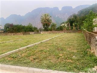 Lô góc 236 mãi tài lộc 208m2 giá chỉ 936tr  trung tâm thị trấn chi nê, lạc thủy