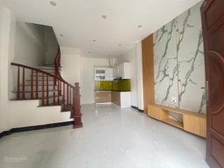 Chính chủ bán nhà cổng trường đại học thể dục thể thao