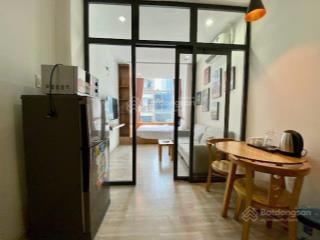 Cho thuê phòng full nội thất có 1 phòng ngủ riêng biệt, có cửa số lớn thoáng mát ở tân bình
