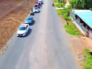 Bán đất tại quang minh, diện tích hơn 405m2 (150m2 thổ cư), mặt tiền nhựa 16m.