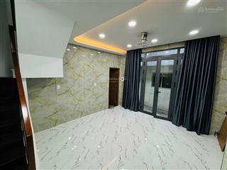 Nhà đẹp  ngộp bán gấp trong tuần. bán nhà trần quang khải 3 tầng, 2 pn, 3 wc giá 3.58 tỷ