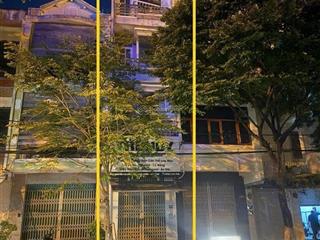 Cần bán nhà mặt phố khu trung tâm đà nẵng