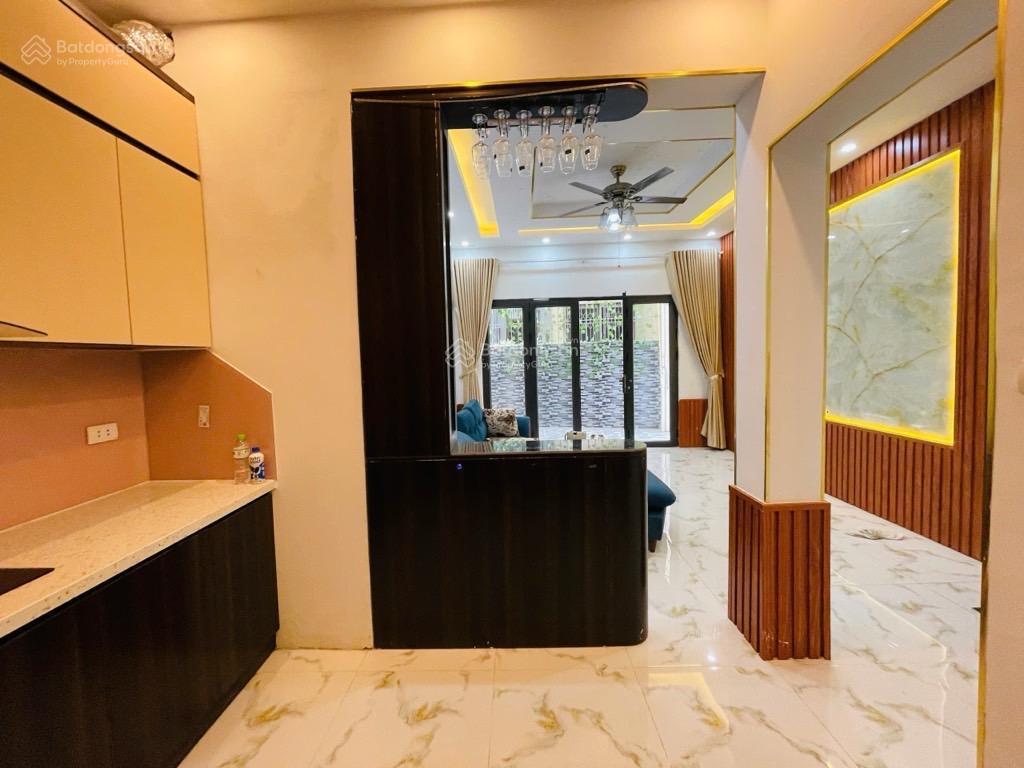 Kim ngưu ngã 4 minh khai s 50m x 4 tầng m.t 4m (7tỷ7) nở hậu 1m2 ,không quy hoạch ,ngõ t