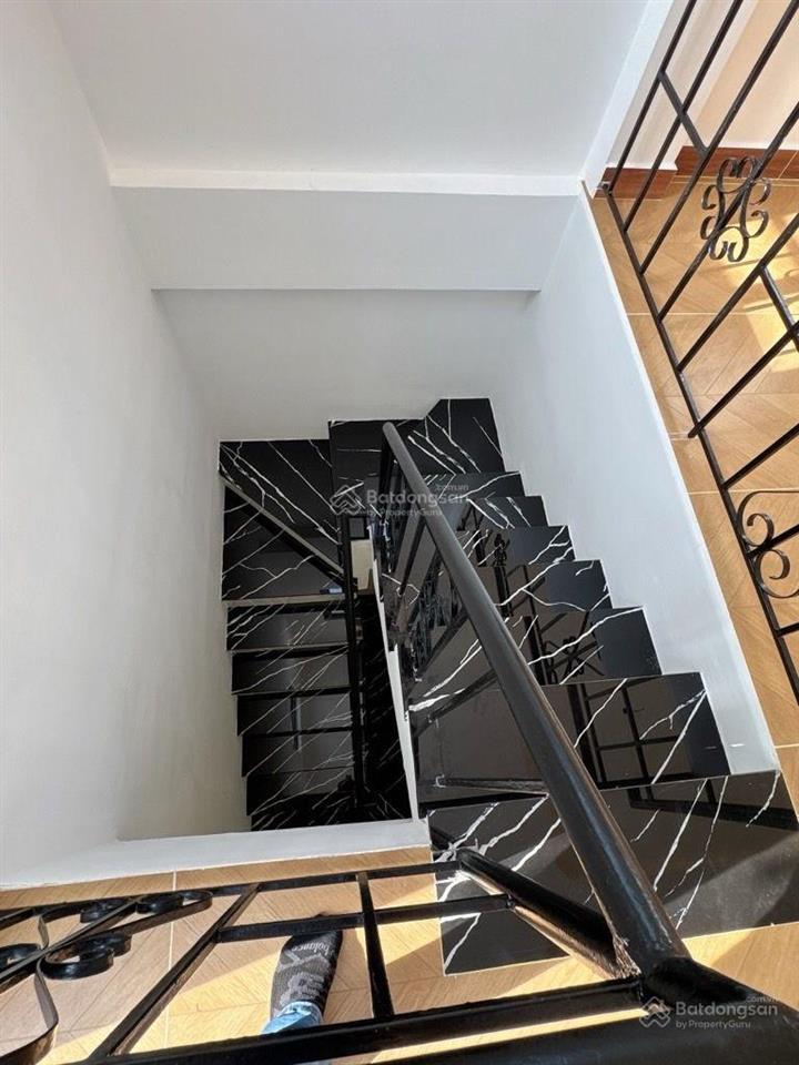 Nhanh thì còn  phan xích long  50m2 x5 tầng  full nội thất ở ngay  nhỉnh 8.5 tỷ thương lượng