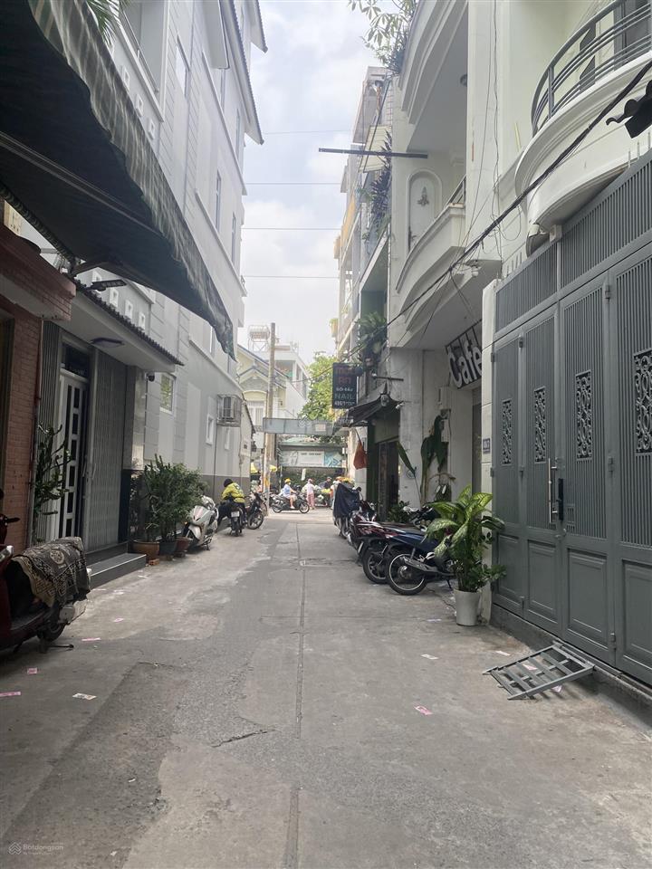 Nhanh thì còn  phan xích long  50m2 x5 tầng  full nội thất ở ngay  nhỉnh 8.5 tỷ thương lượng