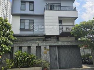 Bán gấp thanh lý biệt thự góc 2 mt có hồ bơi khu dân cư vip quận 2 (10mx20m) giá 30 tỷ