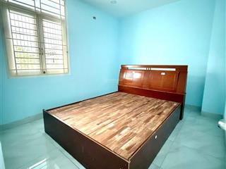 100m2  xe hơi ngủ trong nhà  ngay bệnh viện hồng đức  50m ra mặt tiền  hơn 10 t.ỷ
