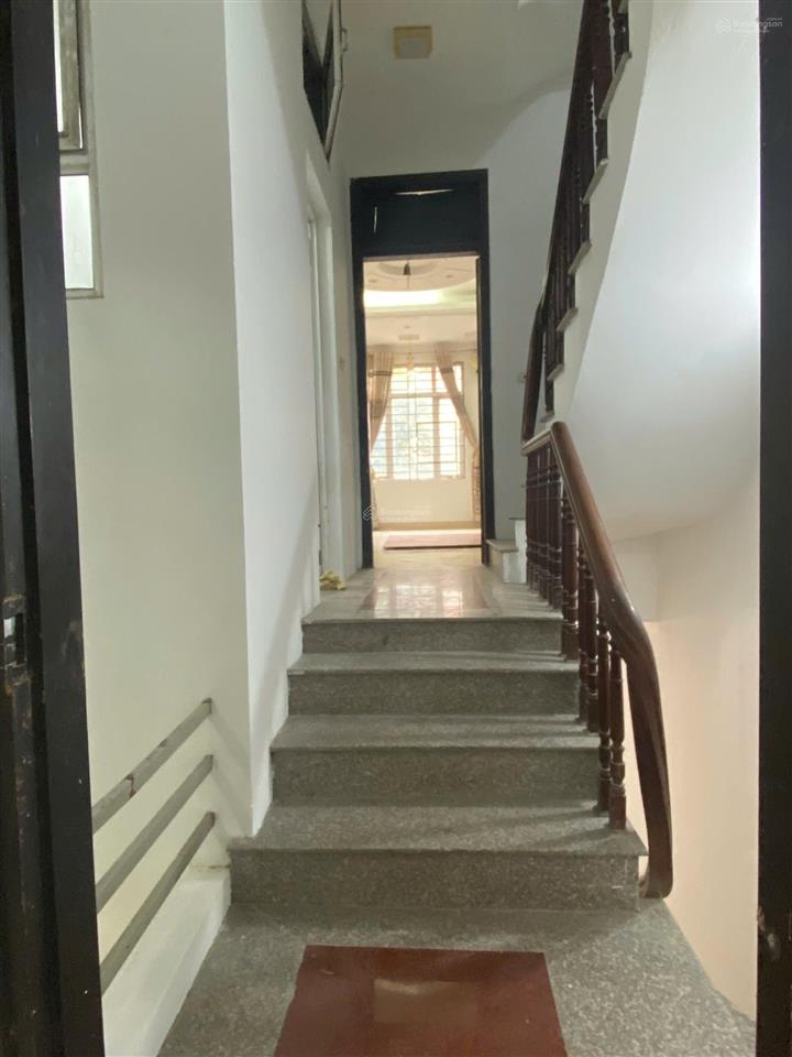 Bán nhà phân lô phùng khoang  đường rộng 3 ô tô tránh 50m2 x 6 tầng