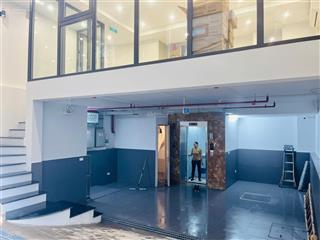 Cho thuê tòa nhà văn phòng kết hợp penthouse phố phan văn trường, cầu giấy, hn