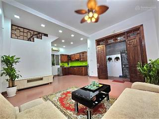 Nhà đẹp gần phố  30m ra ô tô tránh  thông trần phú, văn quán