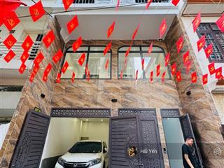 Toà ccmn  dòng tiền 120tr/th  ô tô 7 chỗ vào nhà  22 phòng kk  mặt tiền khủng  vị trí đẹp