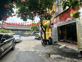 Phân lô khuất duy tiến  52m2 x 3 tầng  3 oto dừng đỗ  1 nhà ra phố kinh doanh giá 20.8 tỷ (tl)