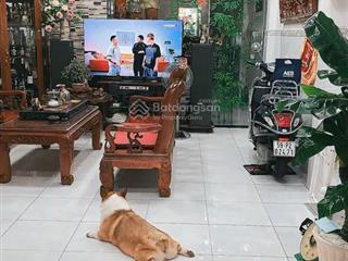 Định cư bán gấp nhà âu cơ 166m2, 2 tầng, 26.2 tỷ. đảm bảo mua là lời