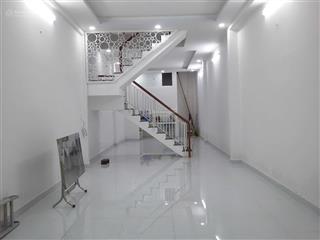 Chủ cần bán gấp hạ giá sốc. nhà 2 tầng kiên cố đường 2 oto tránh nhau. chỉ 9,9 tỷ