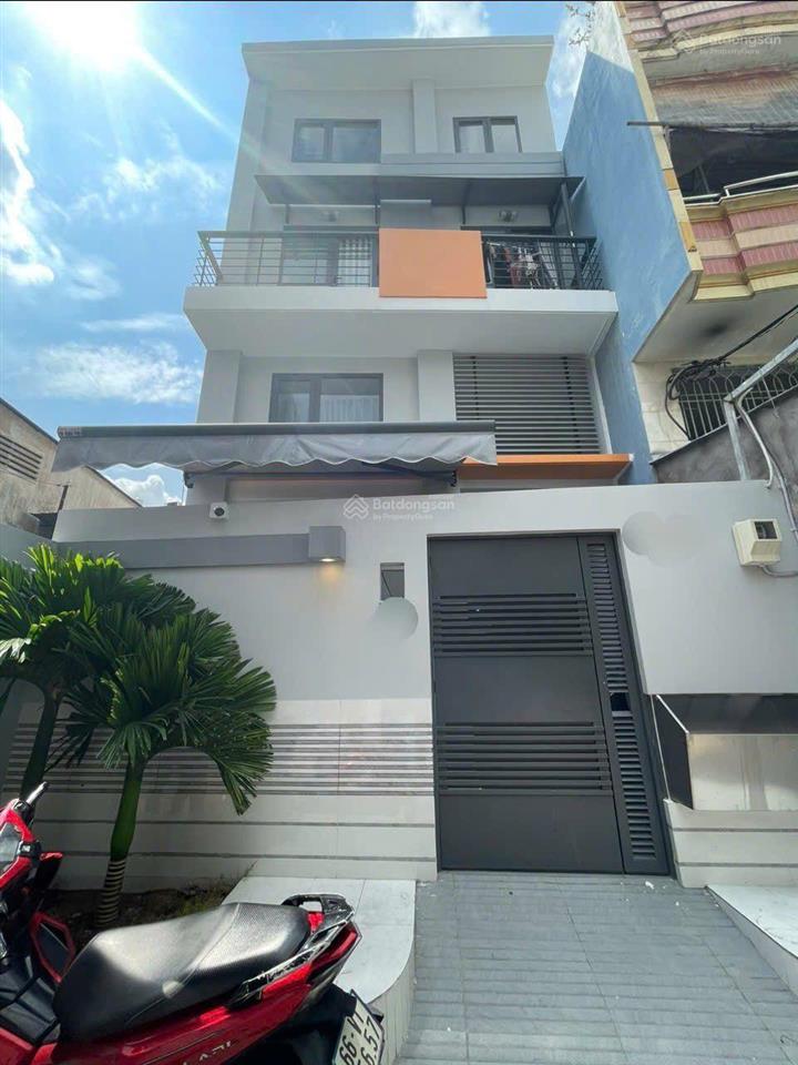 Chdv giá rẻ nhất quận 11 12 phòng 3 lầu 12 phòng xịn chỉ 13,5 tỷ nhỉnh xíu