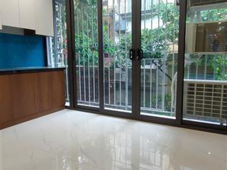 Bán chung cư đầm trấu  bạch đằng, 63m2 x 2 ngủ, đẹp thoáng ở ngay, ô tô đỗ. giá 3,95 tỷ