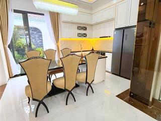 Bán nhà phố 4 tầng  đường 6m  tt nhà bè  gần chợ phú xuân  có thang máy  giá chỉ 10.8 tỷ