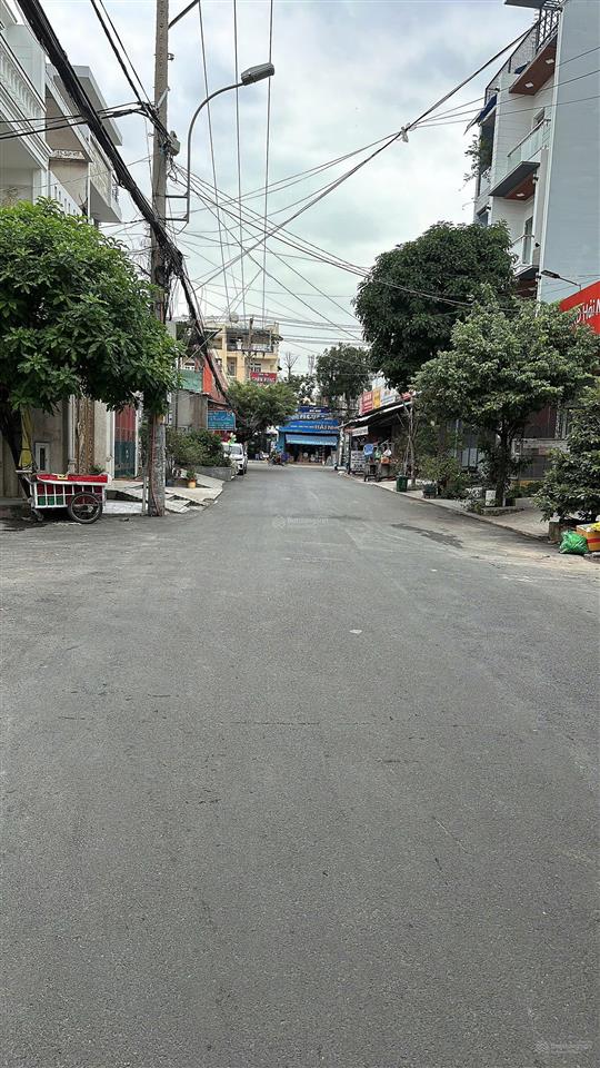 Giá nhỉnh 5 tỷ bán lô đất full thổ dt 10 x 18 le văn lương  nhà bè đường nhựa 6m kdc hiện hữu