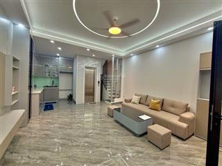 Bán nhà phố đại từ dt 40m x 5 tầng 10m ra khu đô thị ô tô đỗ ngày đêm  khu vực dân trí cao.
