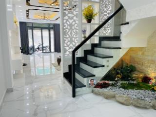 Bán nhà đẹp đất thánh, dt 5.5x8.1m (cn 45m²), 3 tầng, p.6, tân bình. giá 7 tỷ tl