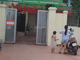 Bán đất tặng biệt thự 3 tầng mới xây  fullthổ cư nội thất xịn sògần viện nhiệt đới kcn btl 1km