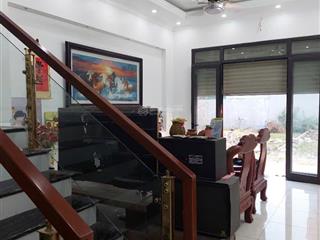 Bán gấp nhà đang cho thuê 10tr/tháng view kcn cn3 54m2 sổ đỏ chính chủ có dòng tiền