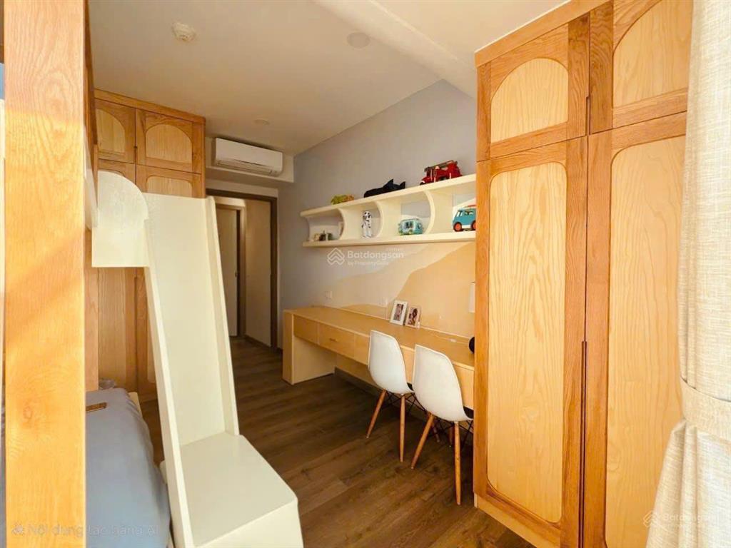 Bán gấp ch 3pn, 2wc, 114m2, giá tốt tại sky 89, hoàng quốc việt, q7 tầng cao view trực diện sông.
