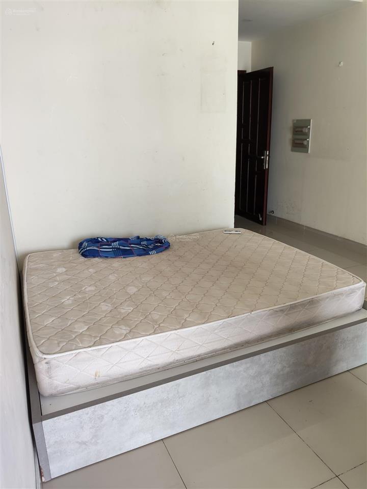 Cần tiền bán rẻ căn hộ chung cư lầu 1 tháng bộ nhà 2 phòng ngủ, 1wc rộng 60m2 giá 2,7 tỷ bớt lộc