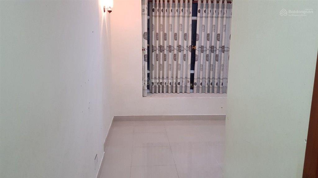 Bán chung cư ngọc phương nam 2 phòng ngủ 2 nhà vệ sinh dt rộng 90m2 giá tương đương 40tr/m2