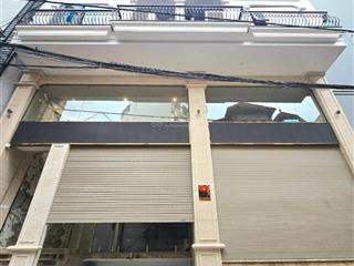 Lê đức thọ  mặt tiền 12m  building 9 tầng thang máy  ô tô tránh  cho thuê 200tr/tháng  50 tỷ.