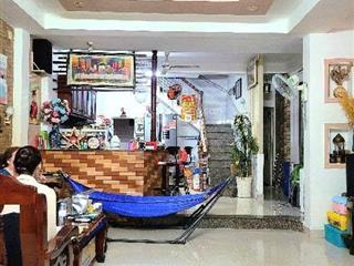Ô tô đỗ cửa nhà chủ gốc tự xây tặng full nội thất & cây cảnh