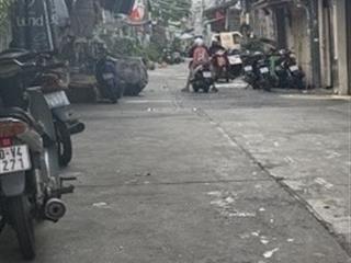 Cần bán nhanh nhà đẹp 3 tầng nhỉnh 6 tỷ tt quận 8  0949 757 ***
4x15m=60 m  1 trệt 2 lầu 4 pn