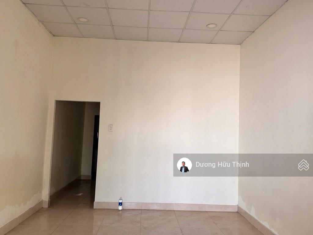 3,2 tỷ trệt+lửng,hxhcách bx miền đông 150mmetro 350mbv ung bướu 1,5km...đang cho thuê 4/tháng