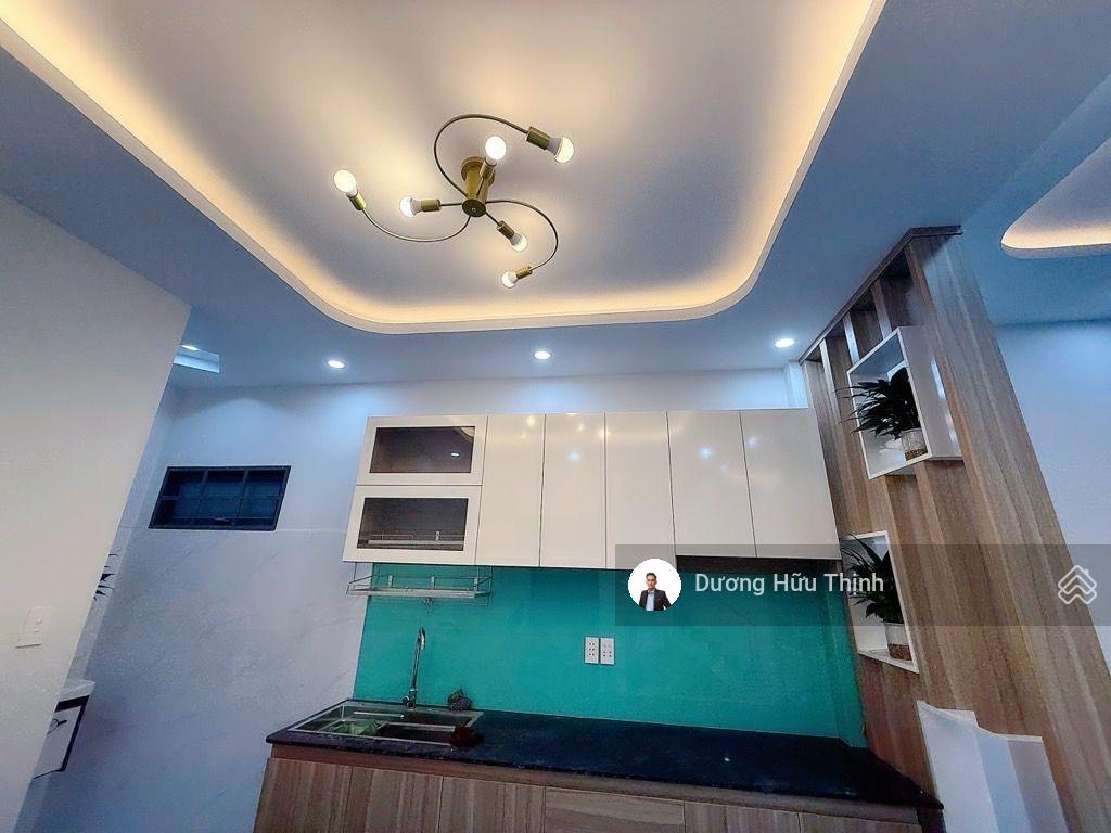 Bán 2 căn nhà liền kề 1 trệt 1 lầu ngay ngã 4 thủ đức căn góc 2 mặt tiền hẻm thông thoáng