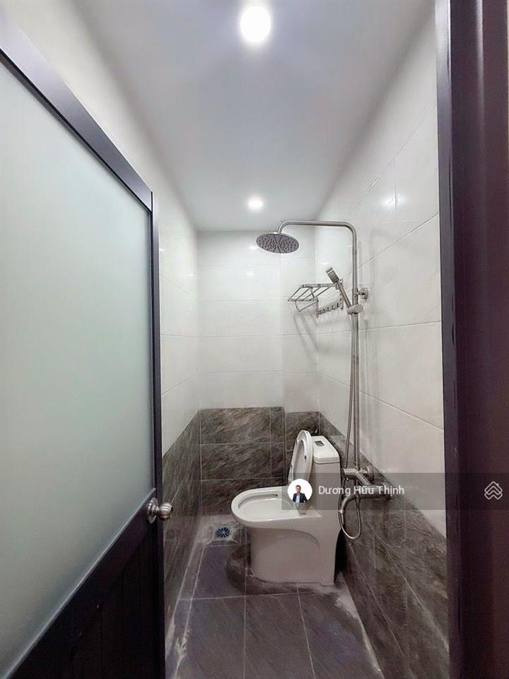 Bán 2 căn nhà liền kề 1 trệt 1 lầu ngay ngã 4 thủ đức căn góc 2 mặt tiền hẻm thông thoáng