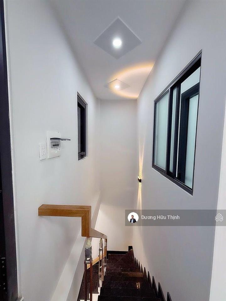 Bán 2 căn nhà liền kề 1 trệt 1 lầu ngay ngã 4 thủ đức căn góc 2 mặt tiền hẻm thông thoáng