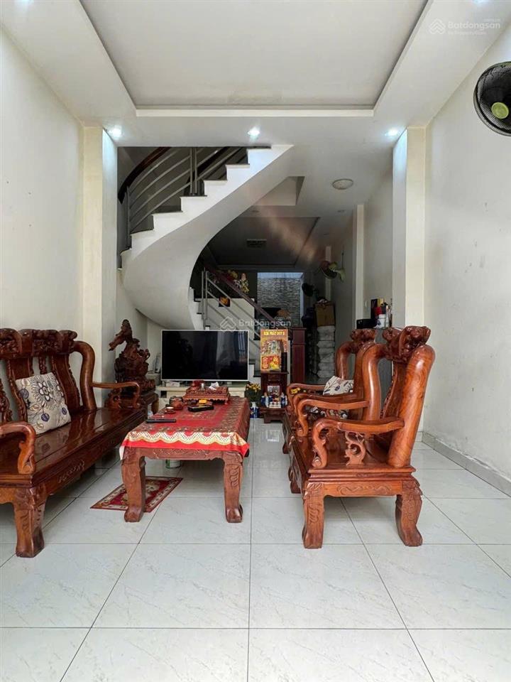 Bán nhà quang trung  1 trục hẻm xe hơi  cách mặt tiền 50m  4m x 22m  8,990 tỷ