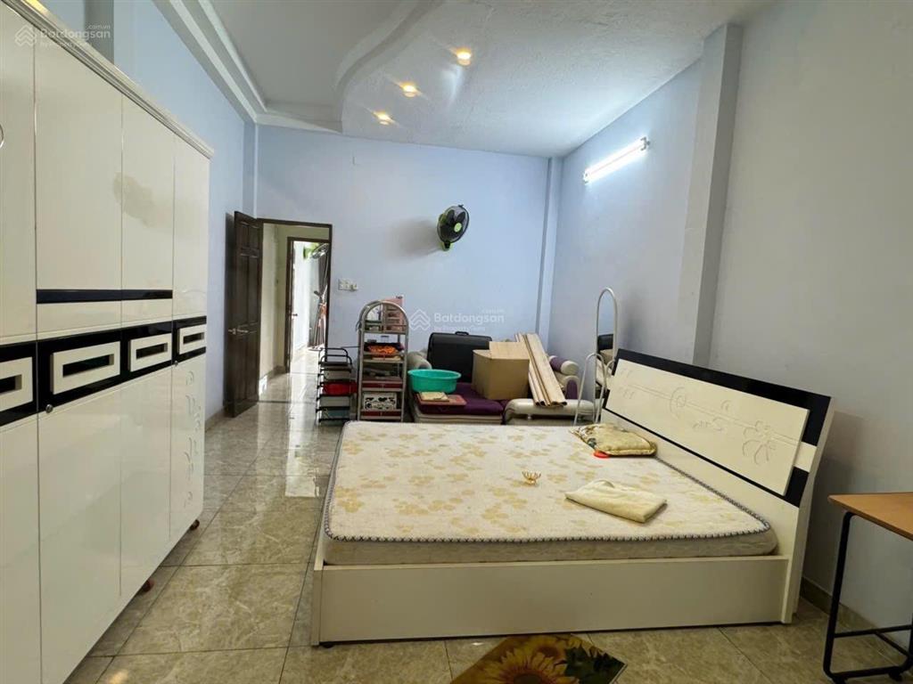 Bán nhà quang trung  1 trục hẻm xe hơi  cách mặt tiền 50m  4m x 22m  8,990 tỷ