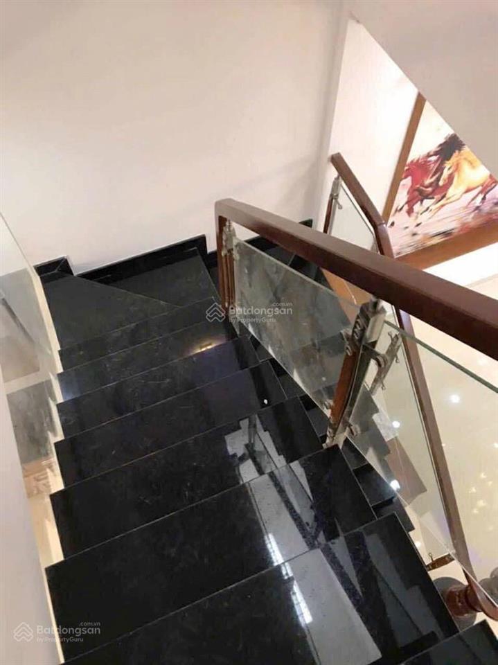 Nhà đẹp trường thọ  ga metro  xe hơi đỗ cửa  3 tầng (4.5mx14m) nhỉnh 7 tỷ