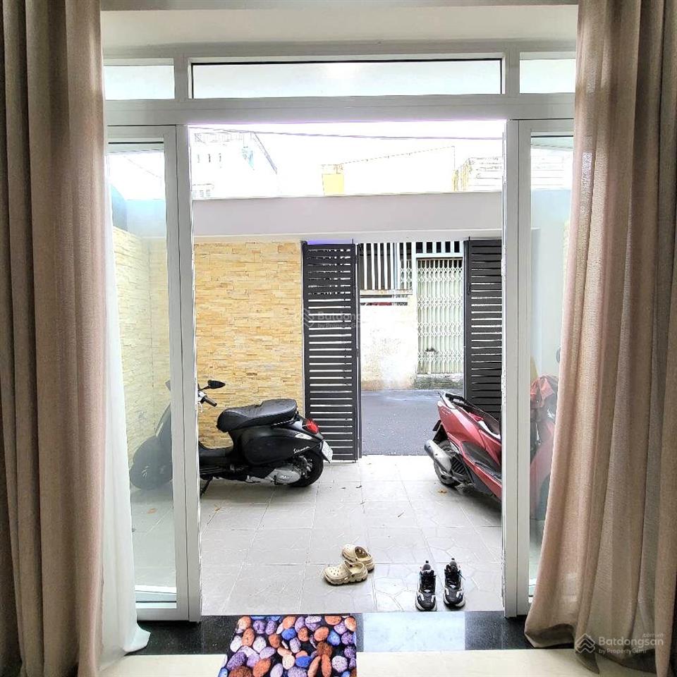 Nhà mới 4 tầng đường linh đông kề phạm văn đồng 4.5x11.5m chỉ hơn 6 tỷ