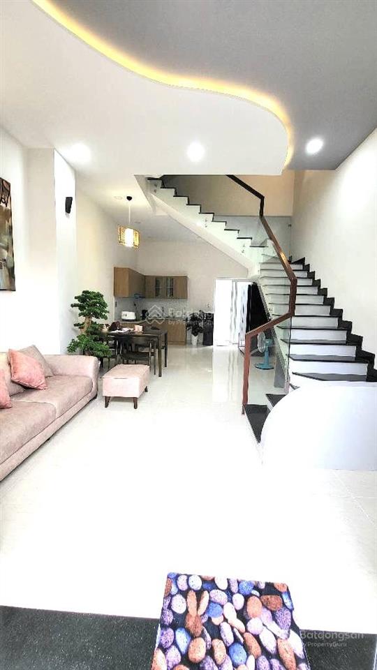 Nhà mới 4 tầng đường linh đông kề phạm văn đồng 4.5x11.5m chỉ hơn 6 tỷ