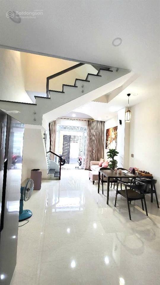 Nhà mới 4 tầng đường linh đông kề phạm văn đồng 4.5x11.5m chỉ hơn 6 tỷ