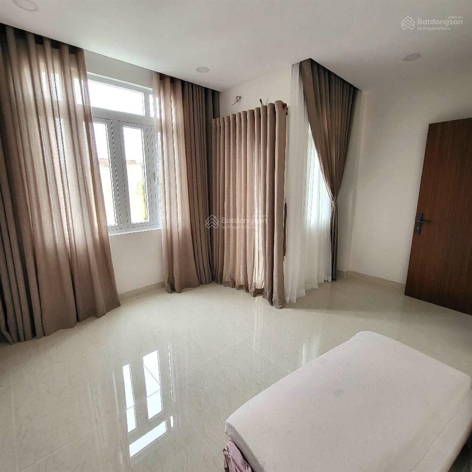 Nhà mới 4 tầng đường linh đông kề phạm văn đồng 4.5x11.5m chỉ hơn 6 tỷ