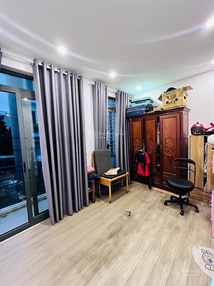 Nhà 3 tầng mặt tiền khu phân lô ga metro trường thọ  4.7x14 chỉ 10 tỷ