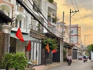 Nhà mới 2 tầng khu phân lô sát phạm văn đồng đối diện gigamall chỉ hơn 6 tỷ