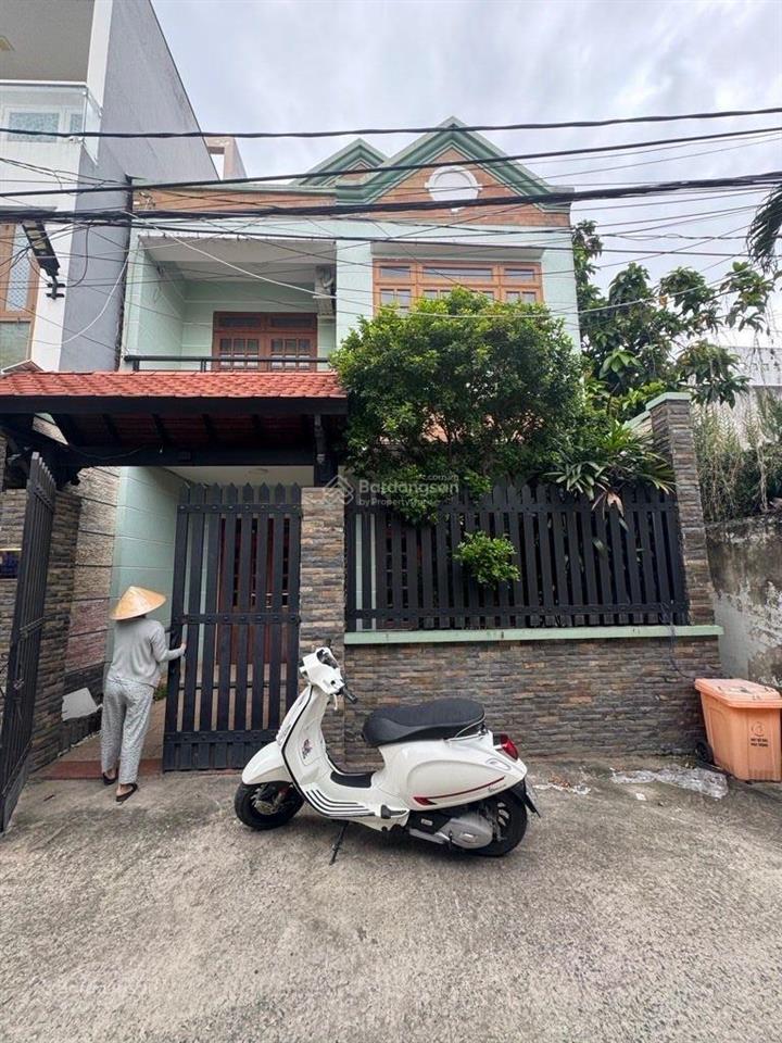 Nhà hiếm độc và lạ! sân trước rộng 27m2 bề ngang nhà lớn 6.7m khu vip cư xá kiến thiết q9, hcm